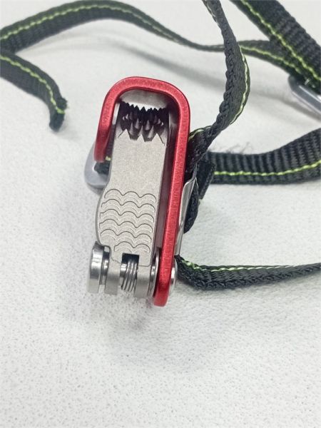  Зажим ножной Guru Glide right в Севастополе  